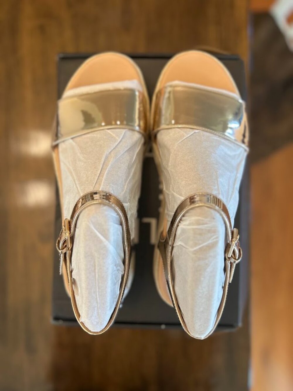Naturalizer Zane Rose Gold Platform Sandals Women's Size 10 M NIB Metallic - Picture 2 of 8
